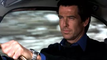 N. Peal Cashmere Sweater worn by James Bond (Pierce Brosnan) in GoldenEye