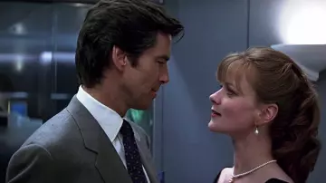 Pearl Necklace worn by Moneypenny (Samantha Bond) in GoldenEye