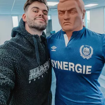 La polaire Napapijri portée par LeBouseuh sur son compte Instagram @levraibouseuh 