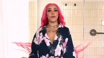 Kimono flowers robe worn by Doja Cat in Doja Cat's Guide to E-Girl Beauty | Beauty Secrets | Vogue