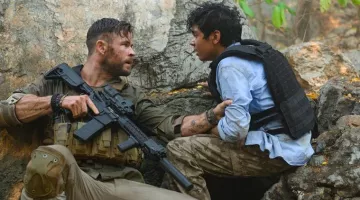 Plate carrier worn by Ovi Magajan (Rudhraksh Jaiswal) in Extraction 