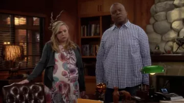Maxi dress worn by Kristin Baxter (Amanda Fuller) in Last Man Standing (Season 8 Episode 19)