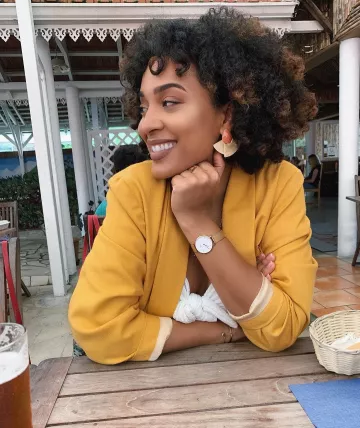 The watch Daniel Wellington Axelle It on his account Instagram @ax___it