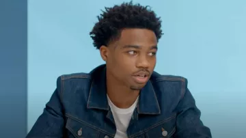 Dior Oblique Motif Rayé Veste en jean porté par Roddy Ricch dans 10 Choses Roddy Ricch ne Peut pas Vivre Sans | GQ vidéo YouTube