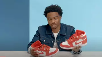 Nike Jordan 1 Retro Haute de Nouveaux Commencements Pack de baskets de Roddy Ricch dans 10 Choses Roddy Ricch ne Peut pas Vivre Sans | GQ vidéo YouTube