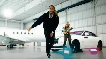 Chanel Low-Top Sneakers usadas por Future en su Tycoon (Video Musical Oficial)