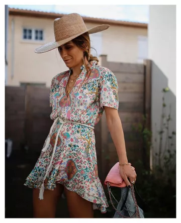 The Short dress Printed Ruffled Sandro Cindy on his account Instagram @boho_addict
