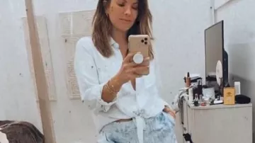 Jambe large Culture Pantalon porté par Rebecca Tilley dans Le Bachelor Saison de 24