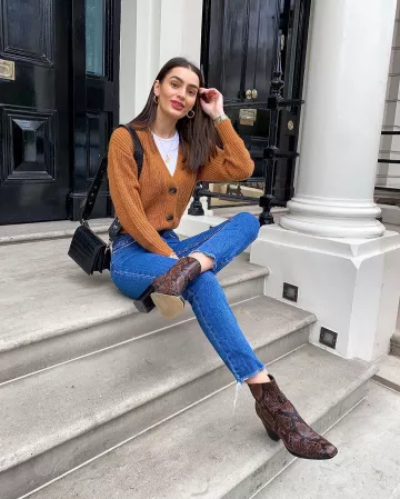 Medias botas de Patricia en la cuenta de Instagram @peexo