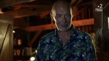 The hawaiian shirt worn by Frank O'toole (James Faulkner) in Murder in paradise (S07E03)