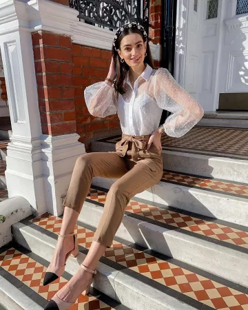 Blusa Blanca de Patricia en la cuenta de Instagram @peexo