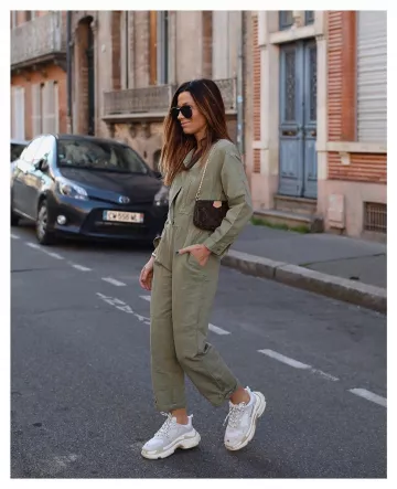 El par de zapatillas Balenciaga Triple S en Blanco que lució Cindy en su cuenta de Instagram @boho_addict