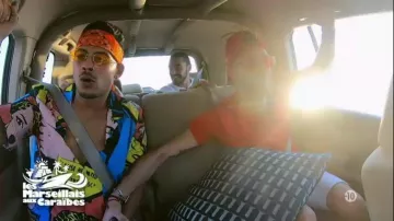 Las gafas de sol con lentes amarillas de Grégory Yega en Les Marseillais : Aux Caraïbes