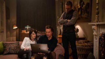 Chaleco de traje usado por Ray (Charlie Hunnam) como se ve en The Gentlemen