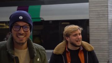 Le bonnet Jott de Raphaël Carlier aka Carlito dans la vidéo YouTube FAIRE DODO SUR LES GENS