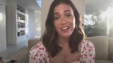 Hvn Fromer Cher­ry-print cot­ton-blend Poplin Dress worn by Mandy Moore on LIVE with Kelly and Ryan May 2, 2020