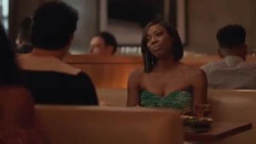 Green Strap­less Top worn by Molly Carter (Yvonne Orji) in Insecure Season 4 Episode 4