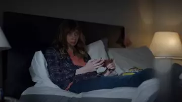 Mid­night Blue Hunter Shirt worn by Agent Phoebe Donnegan (Lauren Lapkus) in Good Girls Season 3 Episode 11