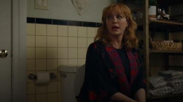 Botanica Floral-Print Robe usada por Beth Boland (Christina Hendricks) en Good Girls Temporada 3 Episodio 11