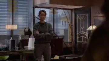 Ripped Grey Jeans worn by Kate Kane (Ruby Rose) in Batwoman Season 1 episode 18