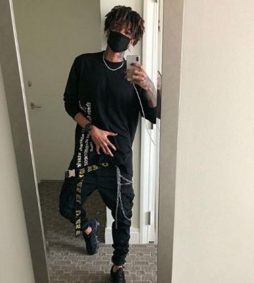 Diesel Black Belt worn by Scarlxrd on his Instagram account @scarlxrd