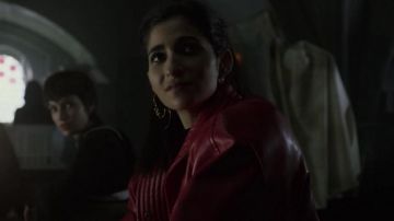 Earrings silhouette New Look, worn by Nairobi (Alba Flores) in the series La casa de papel 