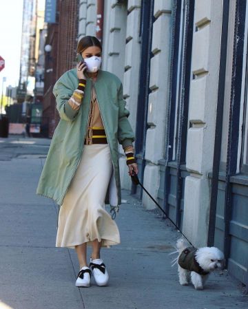 Alexandre Birman Clarita Sneakers usadas por Olivia Palermo Ciudad de Nueva York 5 de mayo de 2020