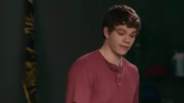 The polo bordeaux long sleeved Paul Munsky (Daniel Diemer) in If you only knew...