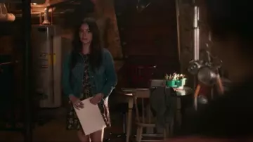 The black dress flower pink Aster Flores (Alexxis Lemire) in If you only knew...