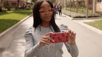 Bleu Soufflé Chandail à Manches porté par Diane Johnson (Marsai Martin), en black-ish Saison 6 Épisode 23