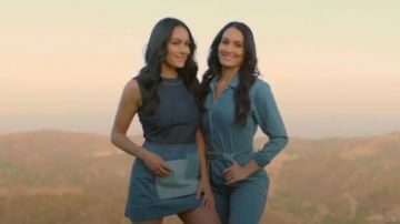 Rex Boil­er Jump­suit worn by Nikki Bella in Total Bellas Season 5 Episode 5