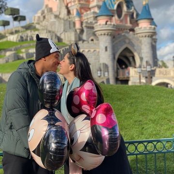 The scarf Louis Vuitton Reykjavik Gradient range by Coralie Porrovecchio on his account Instagram @porrovecchiocoralie