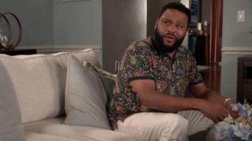 Paisley Polo T-Shirt porté par Andre "Dre' Johnson (Anthony Anderson), en black-ish Saison 6 Épisode 23