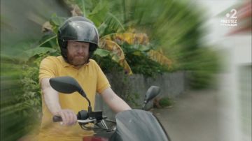 The polo yellow worn by Dean Shanks (Steve Oram) in Murder in paradise (S07E03)