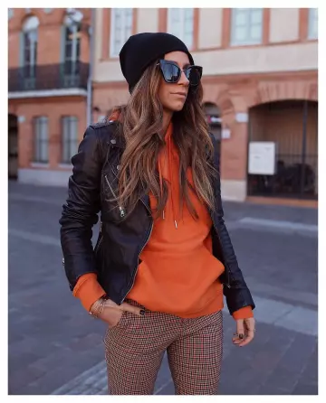 The sweatshirt hoody New Look Sweater in Orange from Cindy on his account Instagram @boho_addict