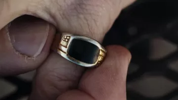 The ring signet of Jimmy McGill (Bob Odenkirk) in the series Better Call Saul (S05E04)