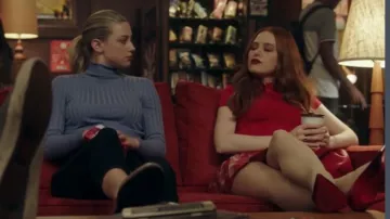 Bombas Ombre negras rojas usadas por Cheryl Blossom (Madelaine Petsch) en Riverdale Temporada 4 Episodio 19