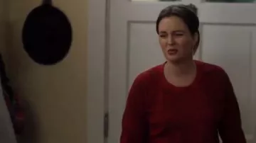 Sudadera Star Print usada por Angie D'Amato (Leighton Meester) en Padres Solteros Temporada 2 Episodio 20