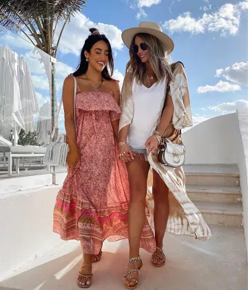 Gafas de sol cuadradas polarizadas de Sarah Knuth en la cuenta de Instagram @sarahknuth