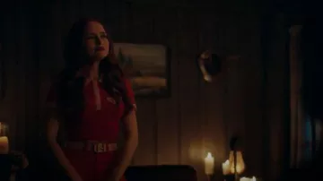 Cinturón de cuero rosa usado por Cheryl Blossom (Madelaine Petsch) en Riverdale Temporada 4 Episodio 19