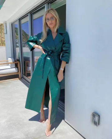 Cartier d'occasion Tank Francaise porté par Morgan Stewart Instagram 6 Mai 2020
