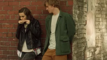 Camiseta a rayas de Dylan (Johnny Flynn) en Lovesick (S02E06)