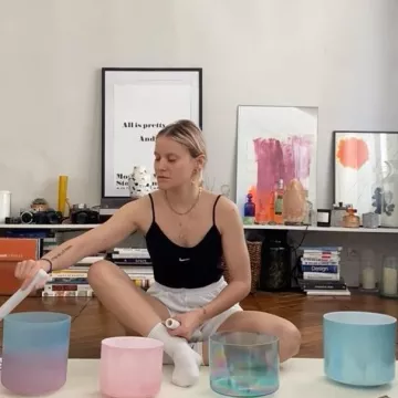 La camiseta sin mangas Nike en negro que lució Clotilde Chaumet en su cuenta de Instagram @chaumetclotilde 