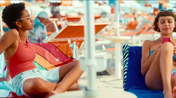 The jean shorts faded worn Blue (Alice Ann Edogamhe) in Three meters above the sky (S01E03)