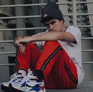 Zapatillas Puma RS usadas por Itzan Escamilla en la cuenta de Instagram @itzan.escamilla 