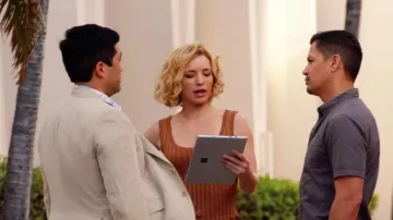 Microsoft Surface Pro used by Juliett Higgins (Perdita Weeks) in Magnum P.I. (S02E17)