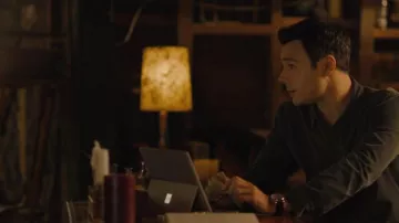 Microsoft Surface Pro used by Harry Greenwood (Rupert Evans) in Charmed (S02E16)