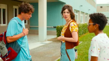 The denim skirt buttoned Isabella (Thony) in Three meters above the sky (S01E04)