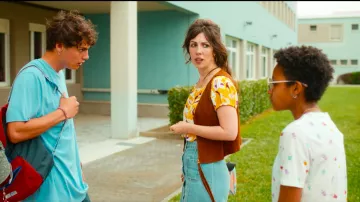 The t-shirt ras-neck blue worn by Edo (Giovanni Maini) in Three meters above the sky (S01E04)