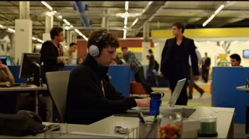 Apple Macbook used by Mark Zuckerberg (Jesse Eisenberg) in The Social Network